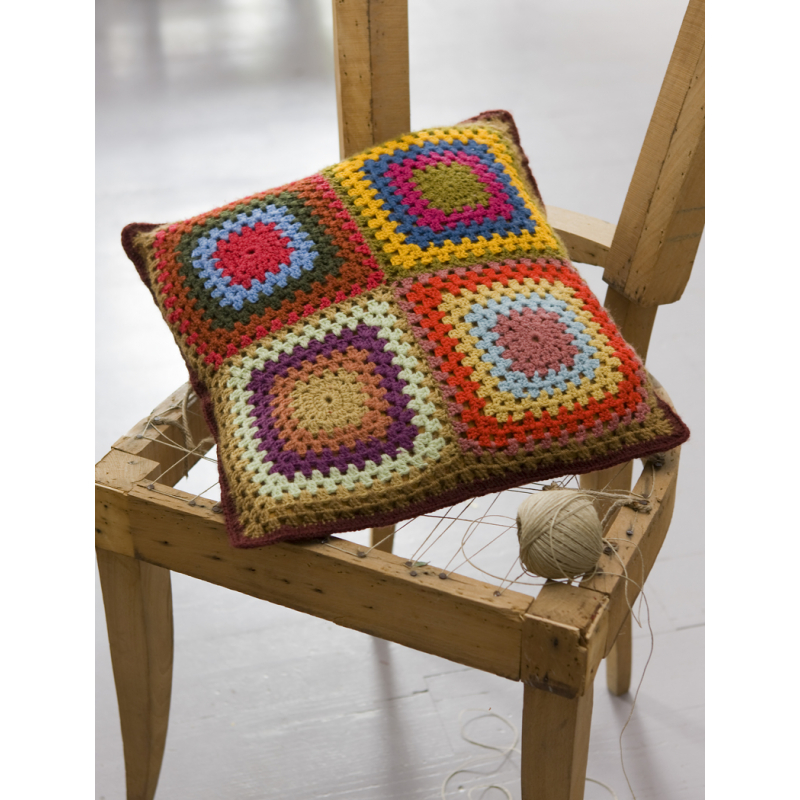 Modèle crochet – Coussin Bohème en granny squares Modèle à télécharger Modèles