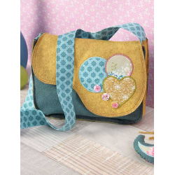 Modèles couture – Panoplie Seventies, sac besace rétro et porte-clés Modèle à télécharger Modèles