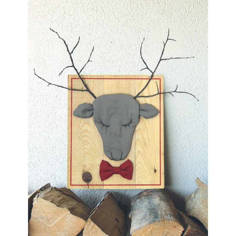 Cadre en bois du cerf de la forêt Modèles