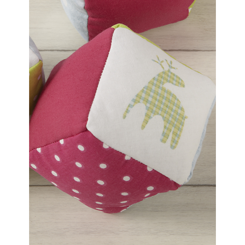 Trois cubes de jeu Modèles