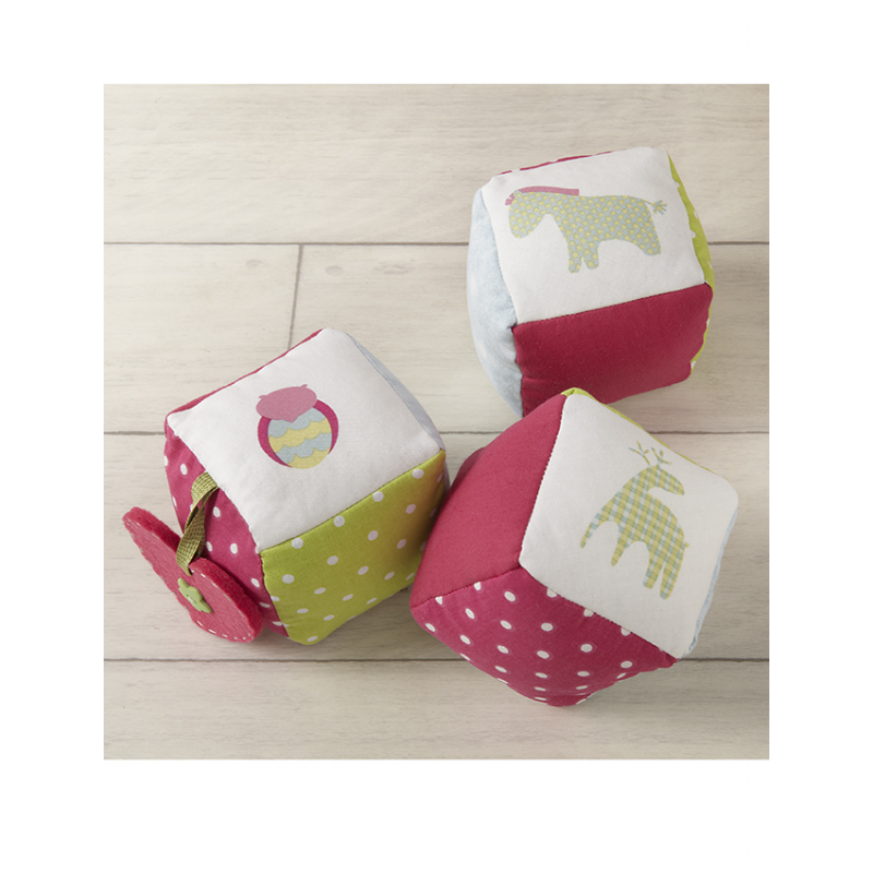 Trois cubes de jeu Modèles