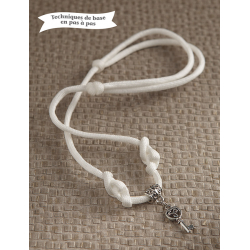 Collier blanc  - 1