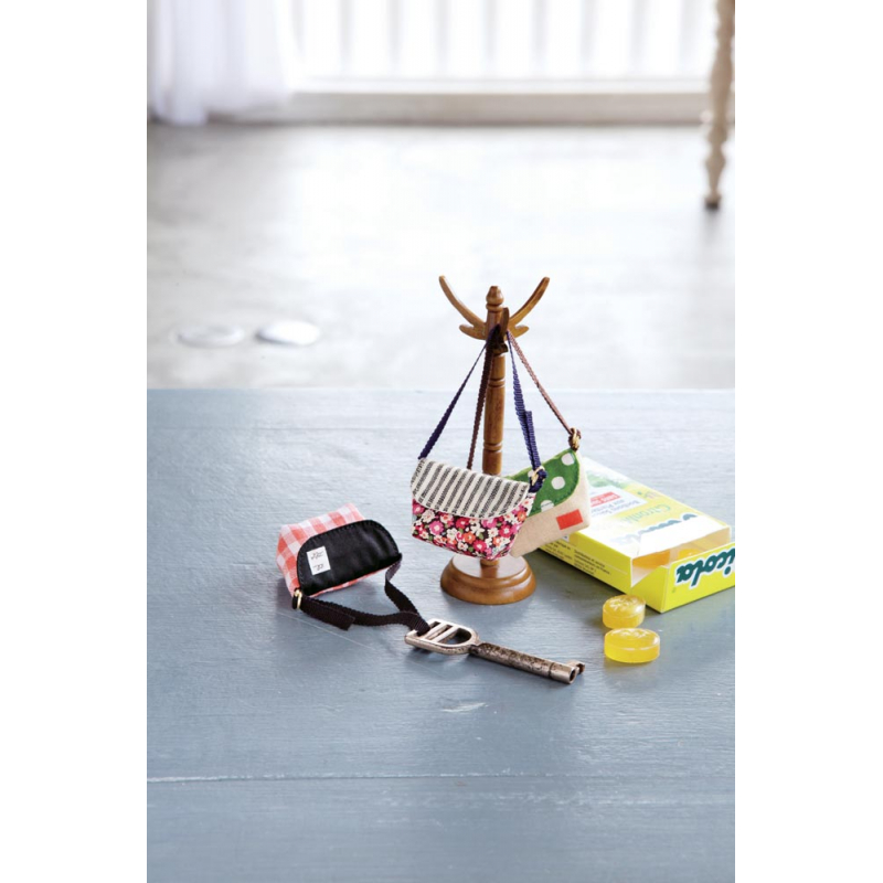 Sacs & accessoires miniatures Livre Couture