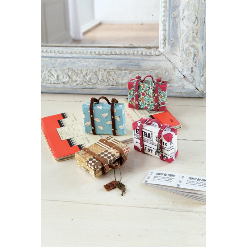 Sacs & accessoires miniatures Livre Couture