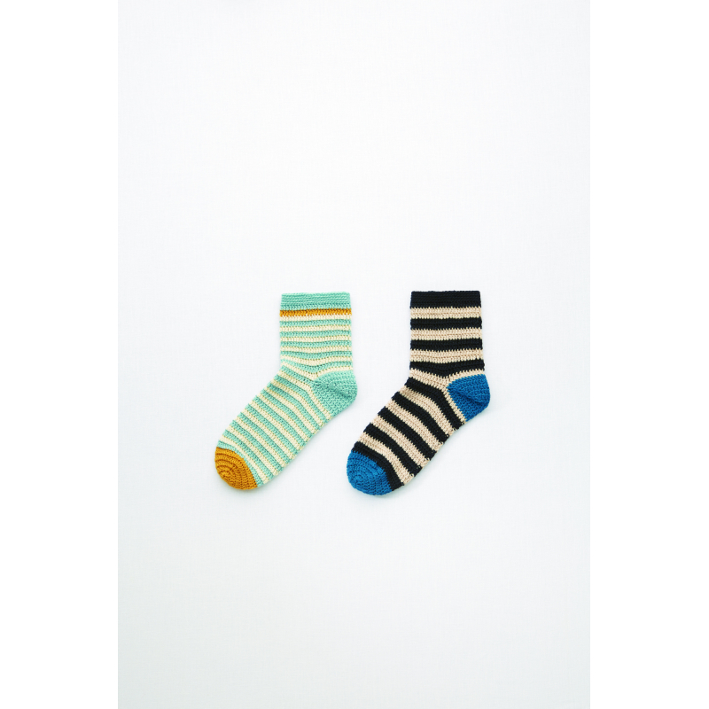Chaussettes multicolores Livre Crochet