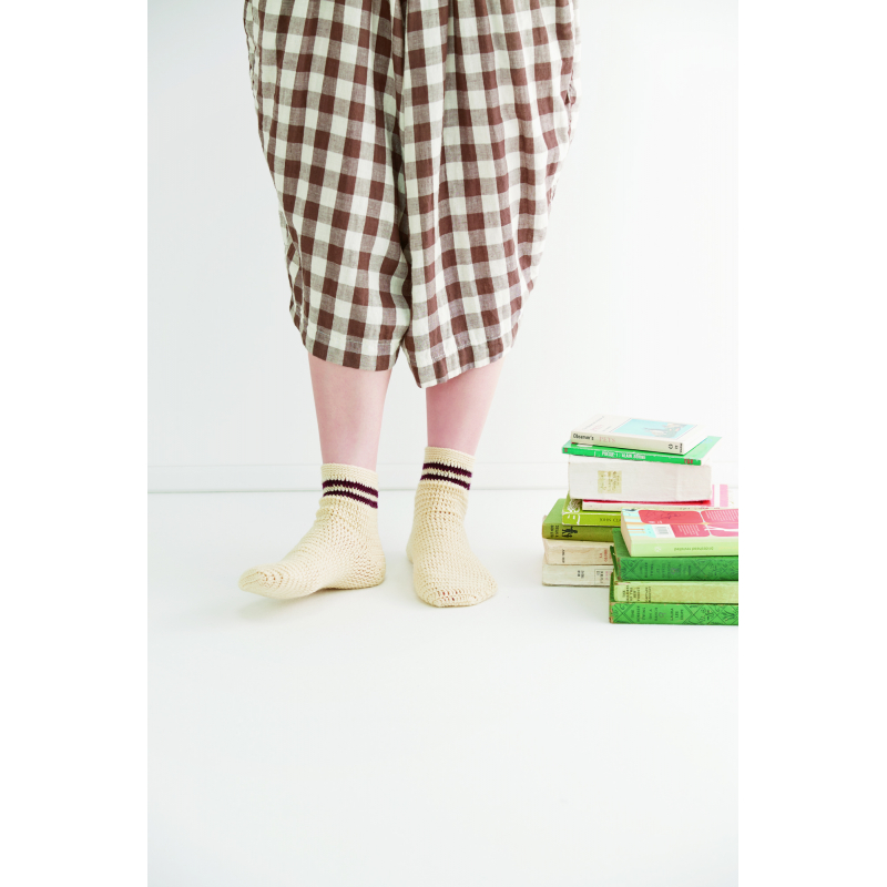 Chaussettes multicolores Livre Crochet
