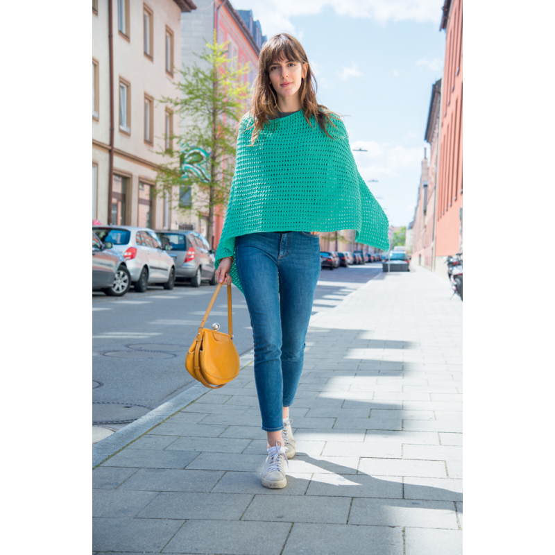 Ponchos & capes au tricot Livre Tricot