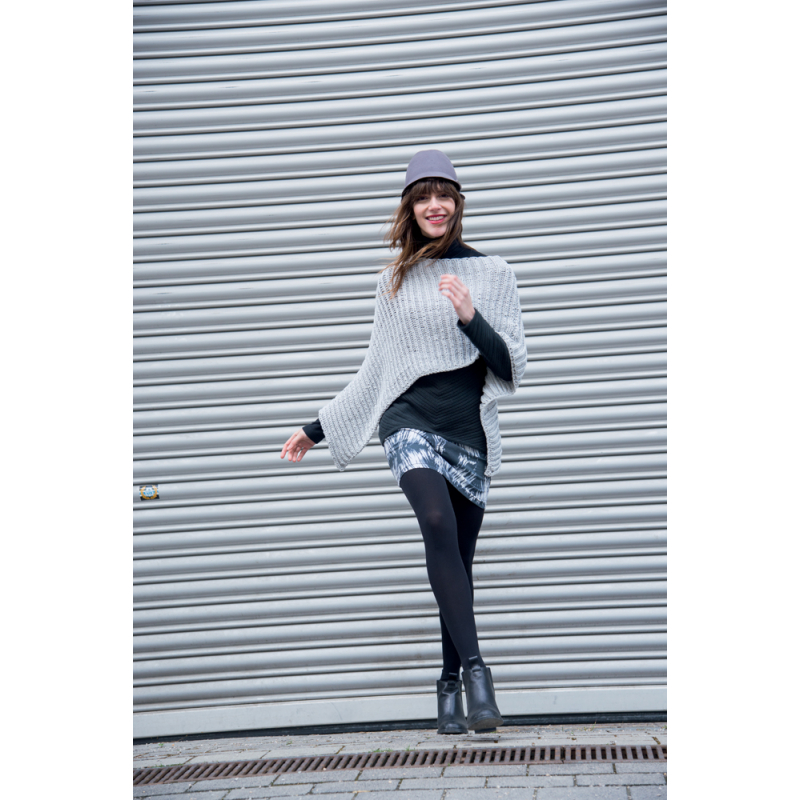 Ponchos & capes au tricot Livre Tricot