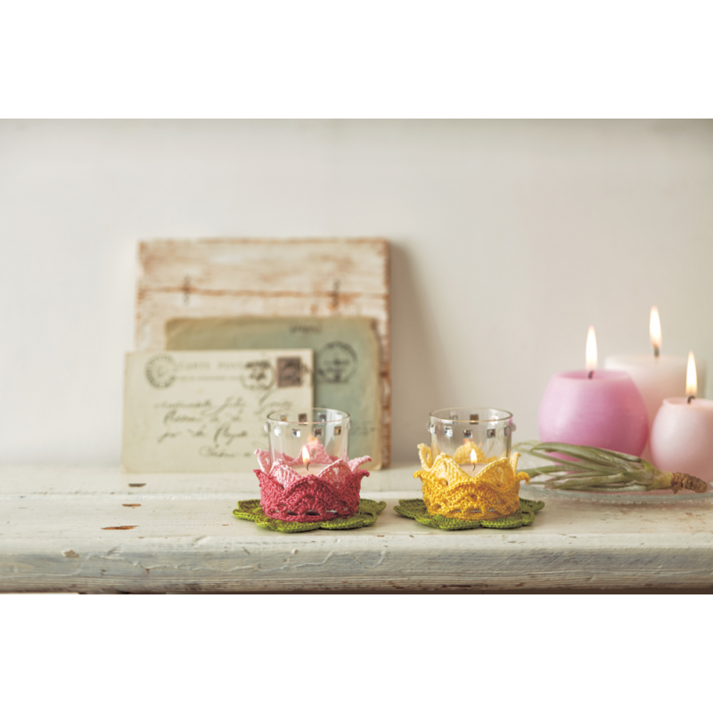 Accessoires fleuris crochetés avec du coton à broder Livre Crochet