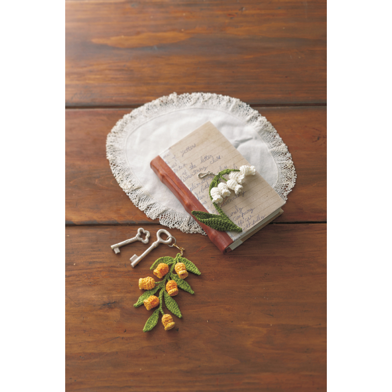 Accessoires fleuris crochetés avec du coton à broder Livre Crochet