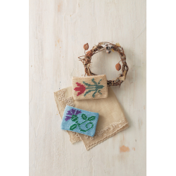 Accessoires fleuris crochetés avec du coton à broder Livre Crochet