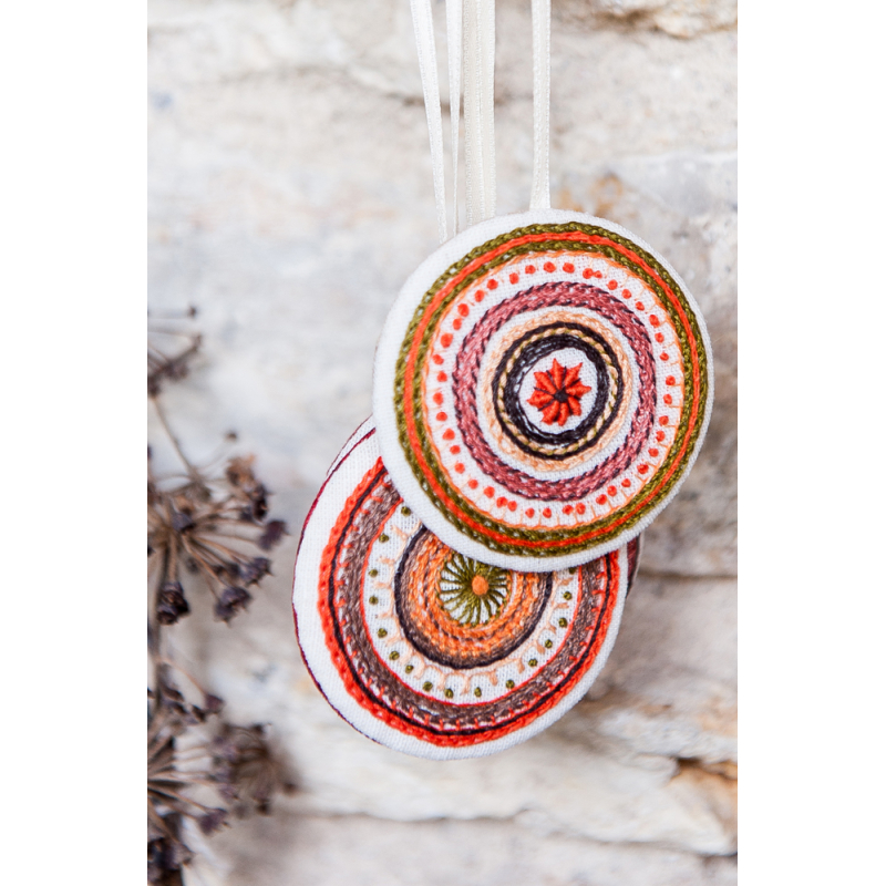 Symphonie de points Livre Broderie