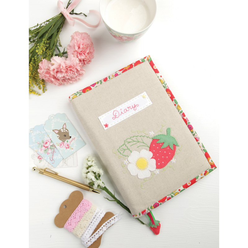 Jolies cousettes en feutre & en tissu Livre Couture