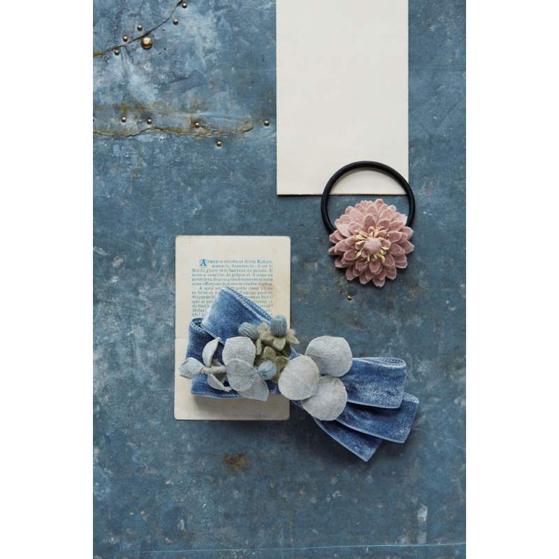 Fleurs de tissu Livre Loisirs créatifs