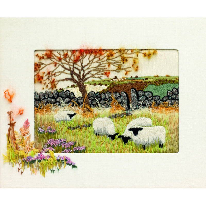 Fleurs textiles embellies Livre Broderie