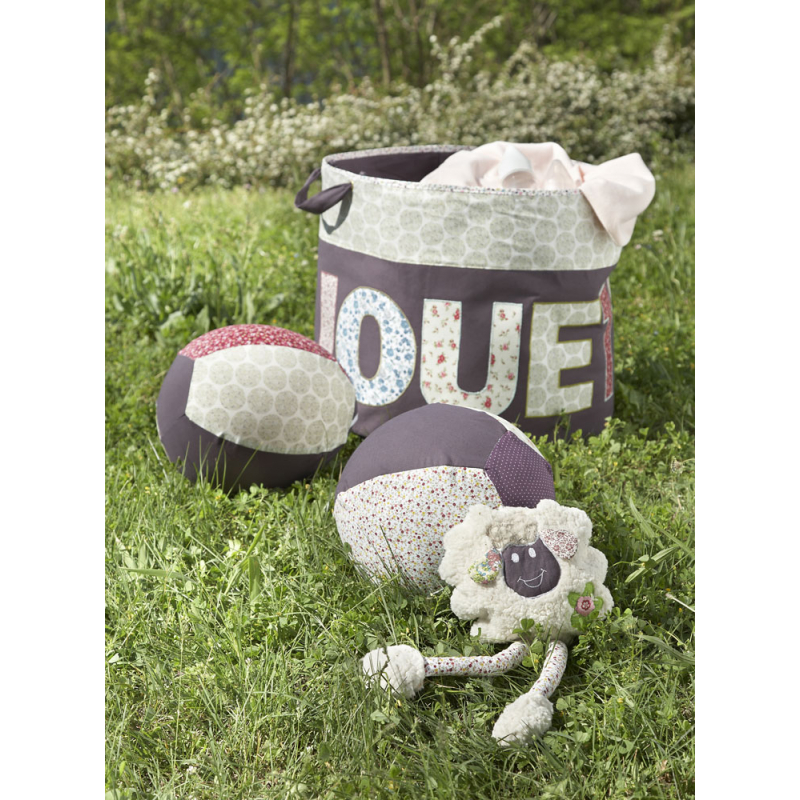 Le Grand Livre de couture pour bébé - 72 Idées créatives Livre Couture