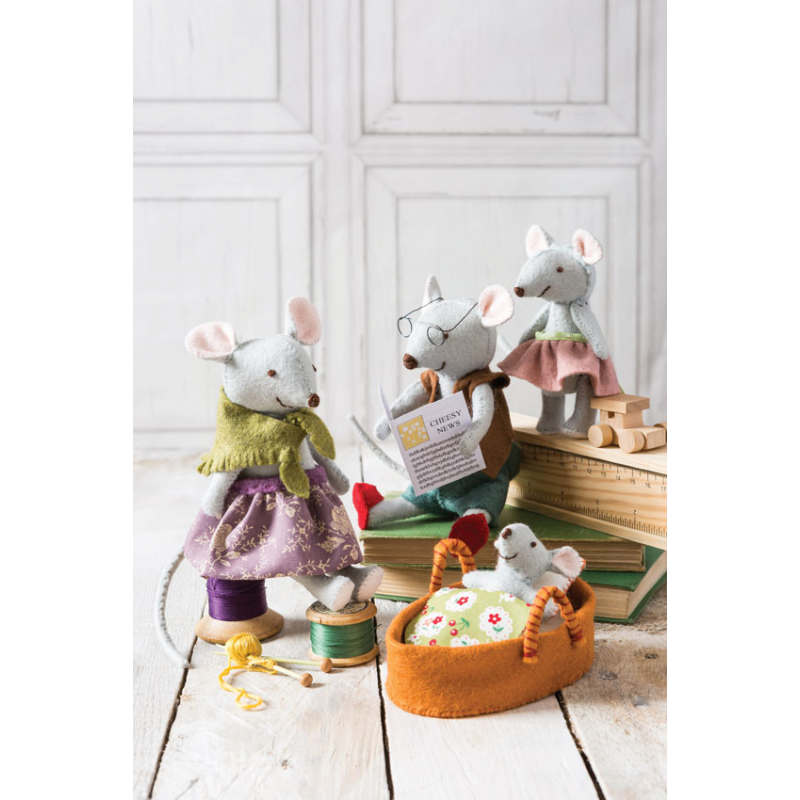 Petits animaux en feutrine & leur panoplie Livre Couture