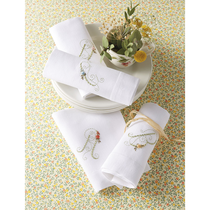 Modèle - Alphabet fleuri en broderie Modèles