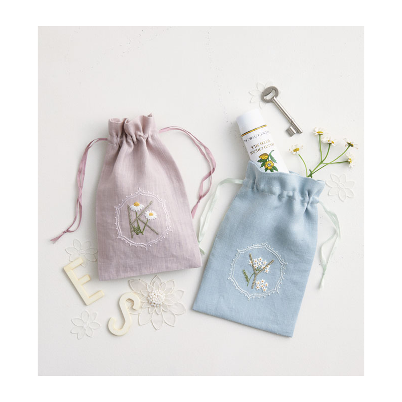 Fleurs & douceurs en broderie traditionnelle Livre Broderie