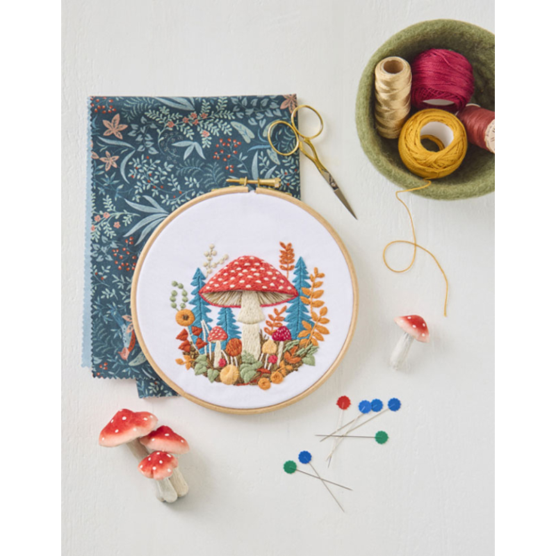 Broderies de Marie N°26 : le stumpwork Livre Broderie