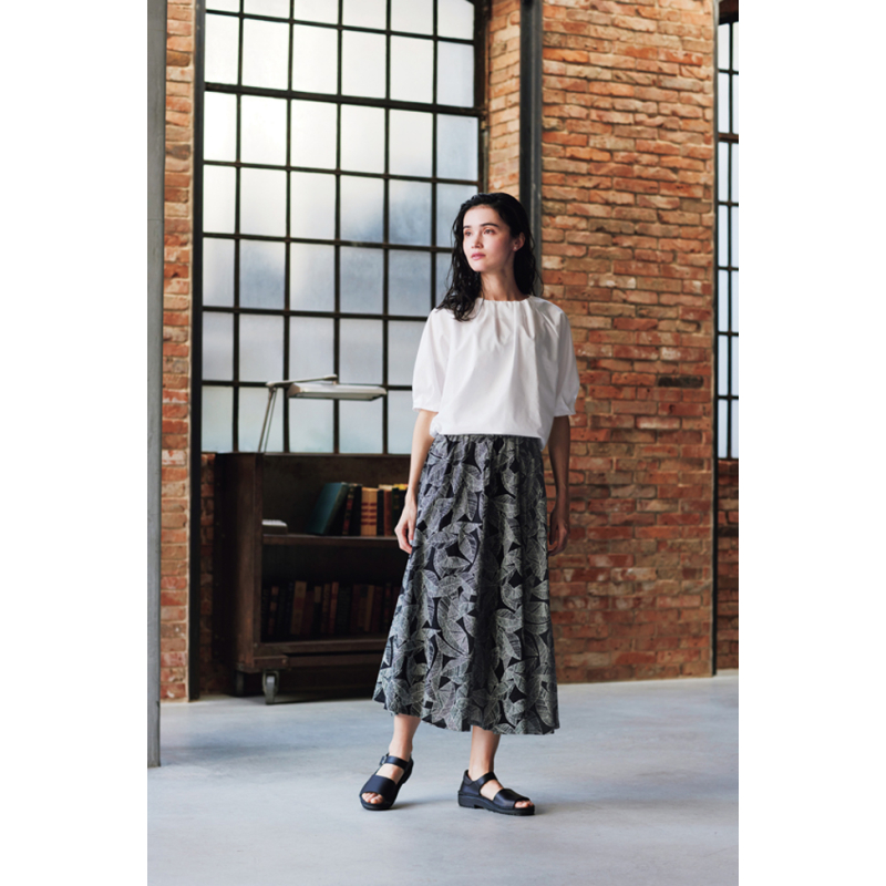 Vêtements femmes couture - 33 patrons élégants Livre Couture