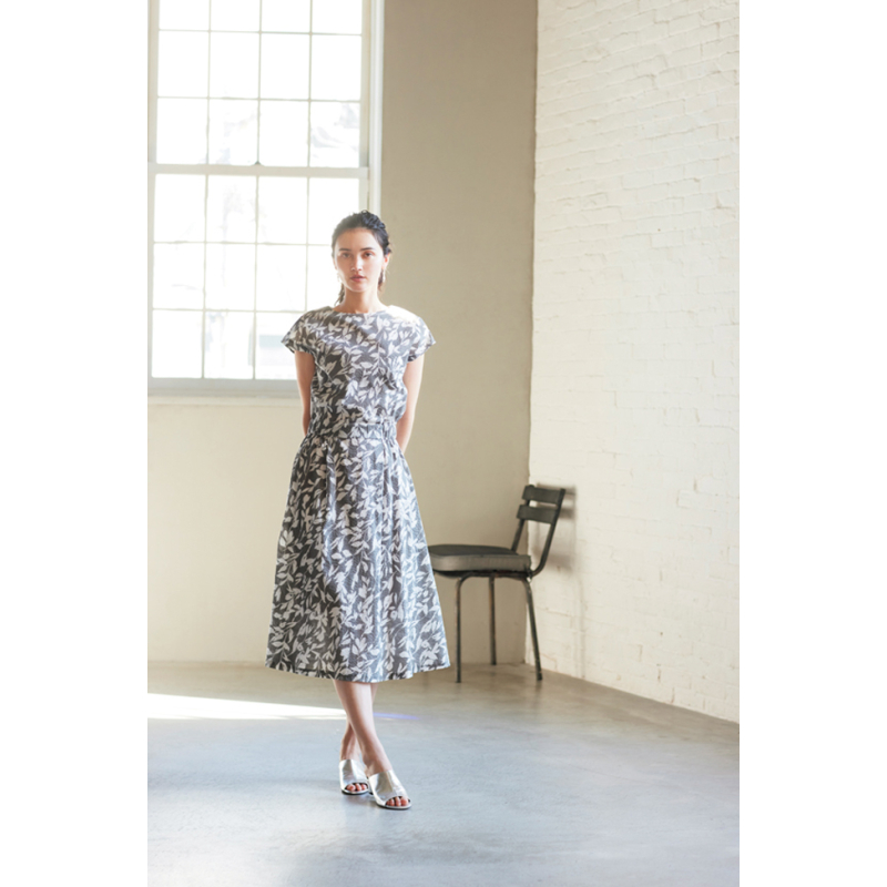 Vêtements femmes couture - 33 patrons élégants Livre Couture