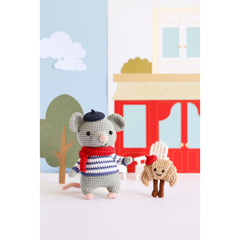 Poupées et amigurumis au crochet in Paris Livre Crochet