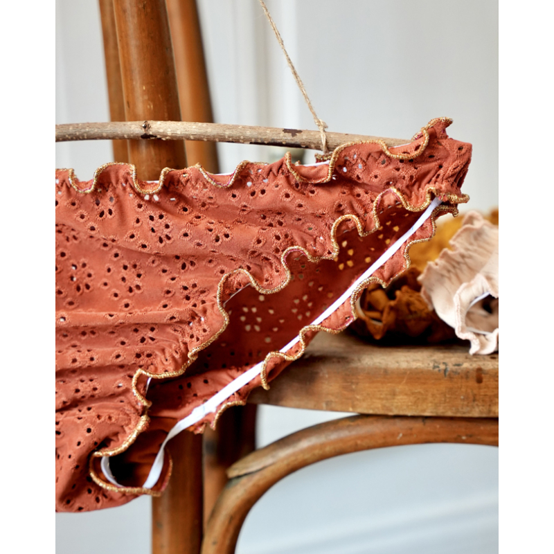 Devenir expert : la surjeteuse Livre Couture