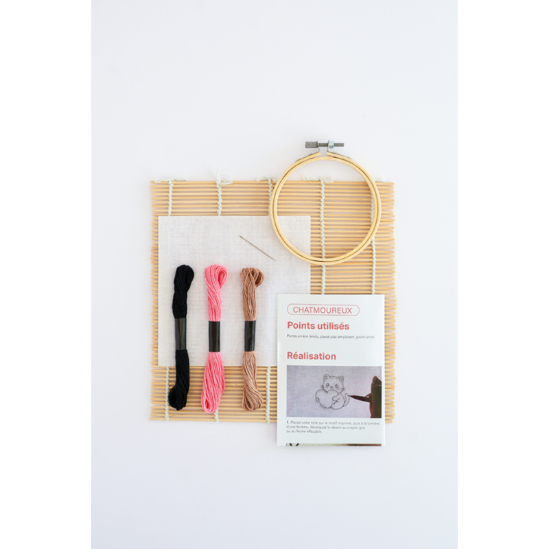 Broderie inspiration JAPON : Le Chatmoureux Kit Broderie