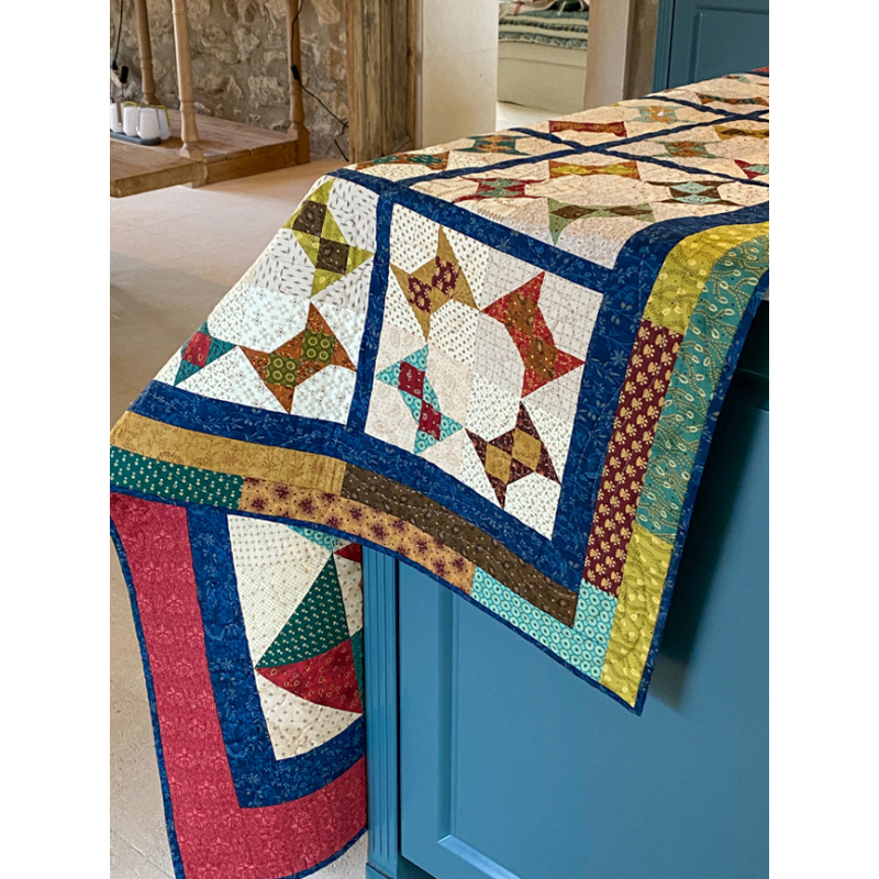 Joyeuses fêtes quiltées - 12 projets festifs Livre Patchwork