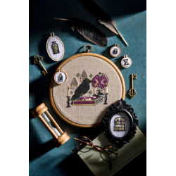 Cabinet de curiosités au point de croix Livre Broderie
