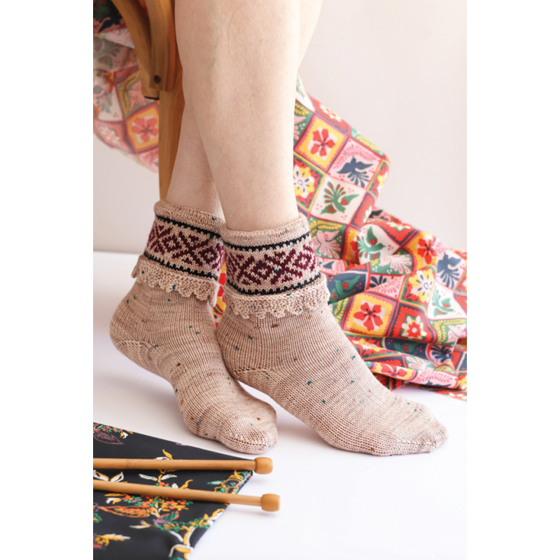 Le guide des chaussettes autour du monde au tricot jacquard Livre Tricot