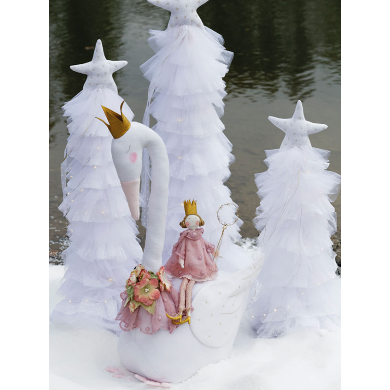Féerie brodée en couture créative Livre Couture