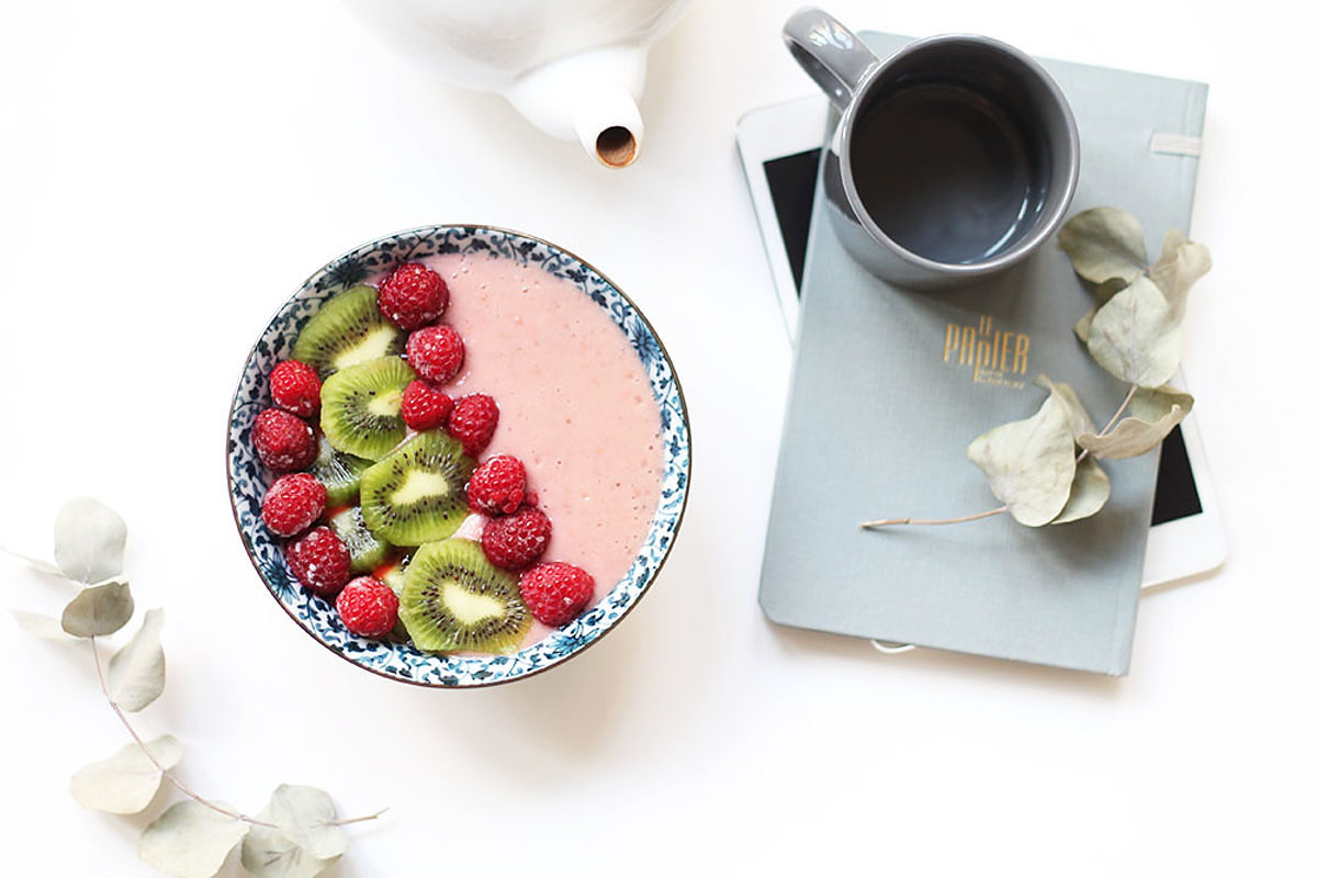 Smoothie bowl framboise melon fleur d'oranger - Le journal de Saxe x Miss Blemish