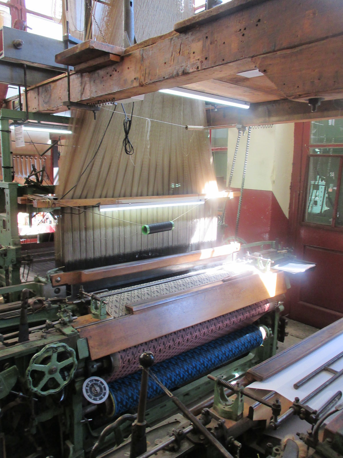 Métier à tisser 1950 à mécaniqe Jacquard