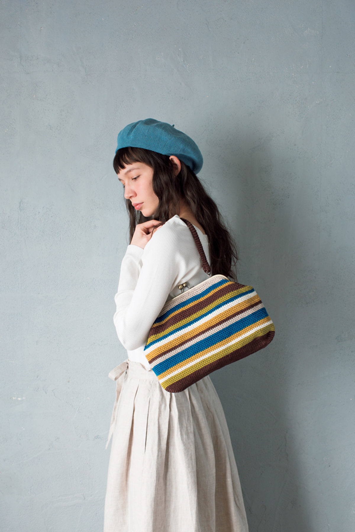 Sac rayé © NIHON VOGUE-SHA 2017/ photographe : Yukari Shirai