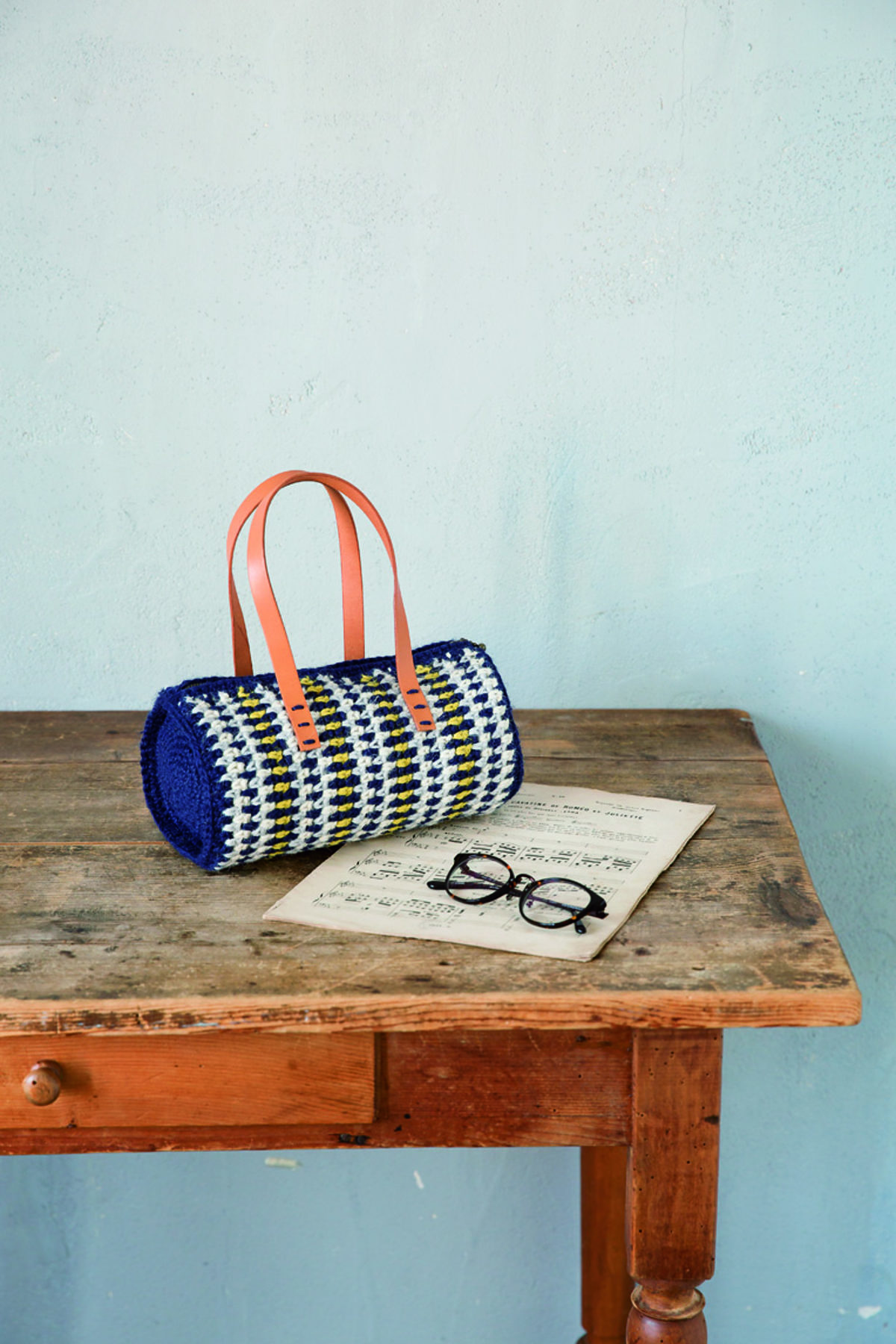 Sac polochon © NIHON VOGUE-SHA 2017/ photographe : Yukari Shirai