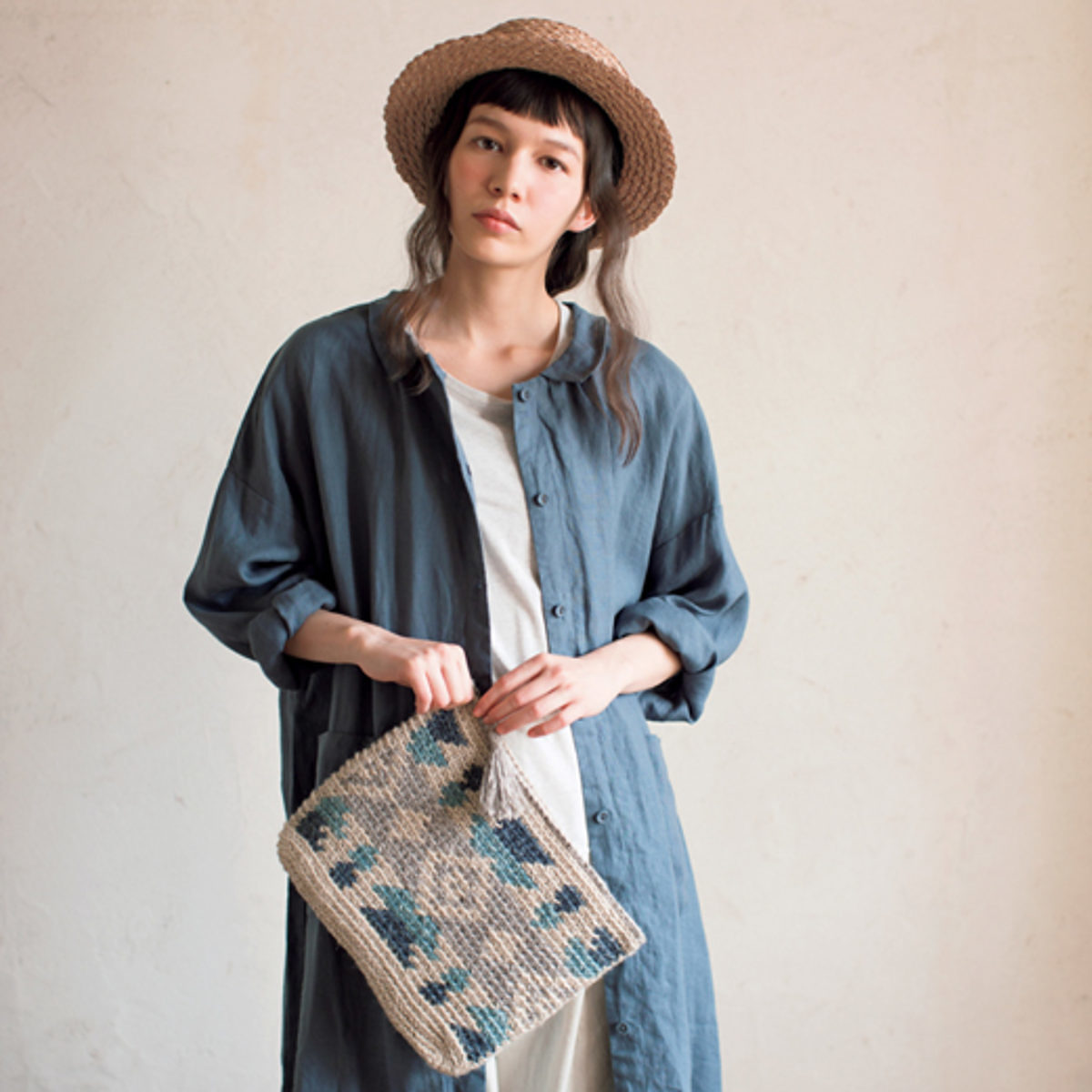 pochette de Tomo Sugiyama © NIHON VOGUE-SHA 2017/ photographe : Yukari Shirai