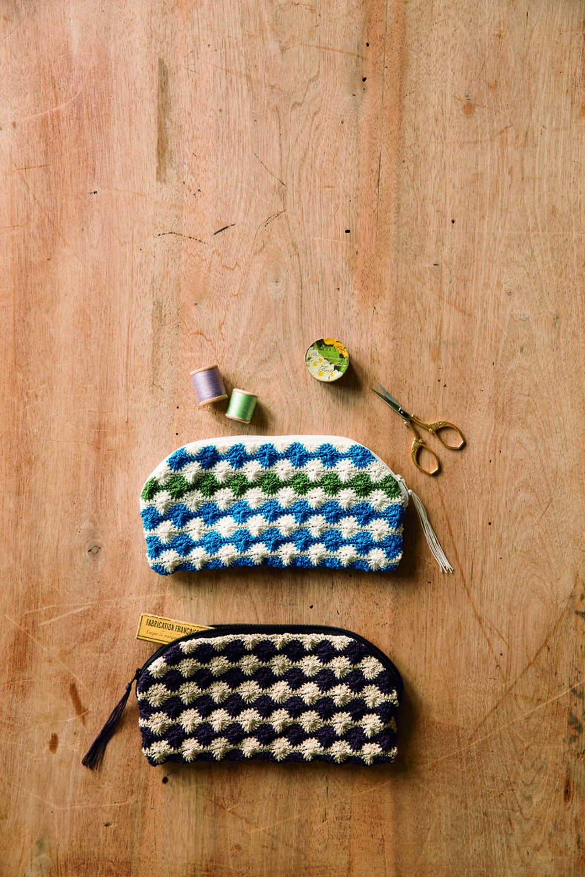 Pochettes graphiques © NIHON VOGUE-SHA 2017/ photographe : Yukari Shirai