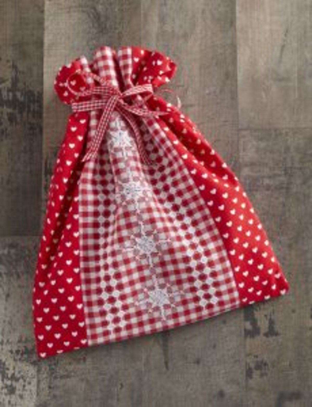 5215081 broderie suisse pochon