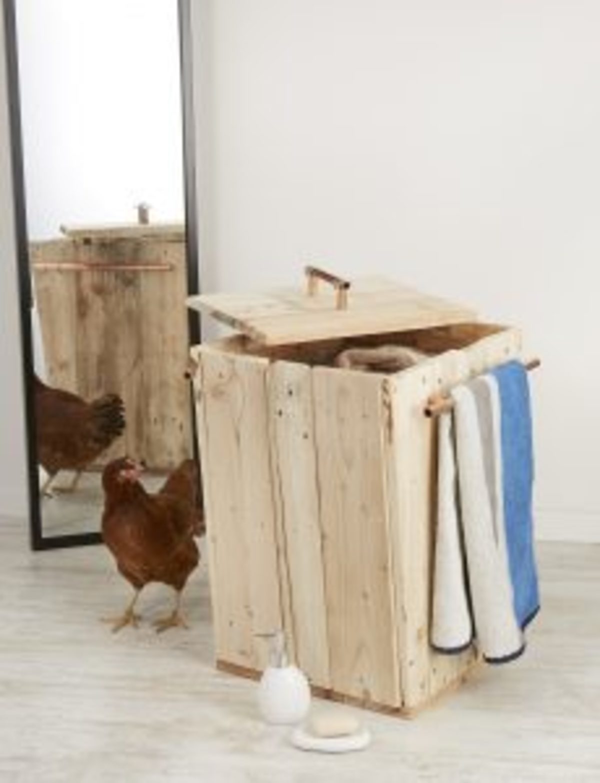 bac à linge en bois de palette