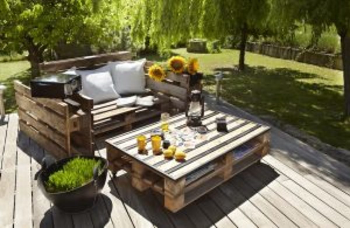 salon de jardin en palettes de bois