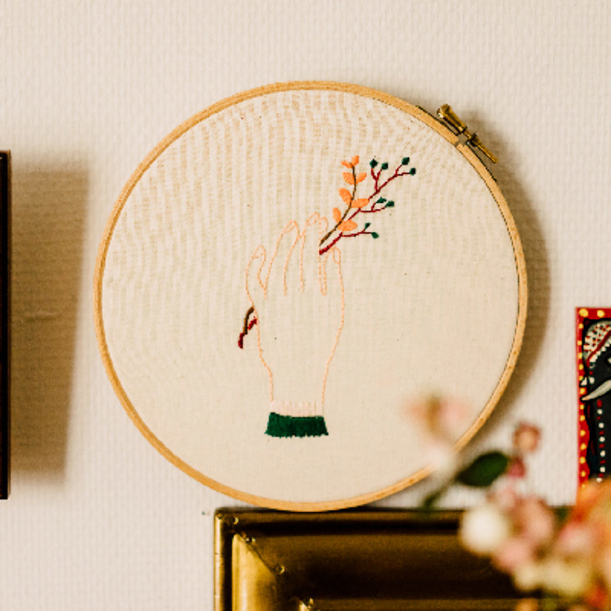 Un hoop art baroque aux couleurs automnales