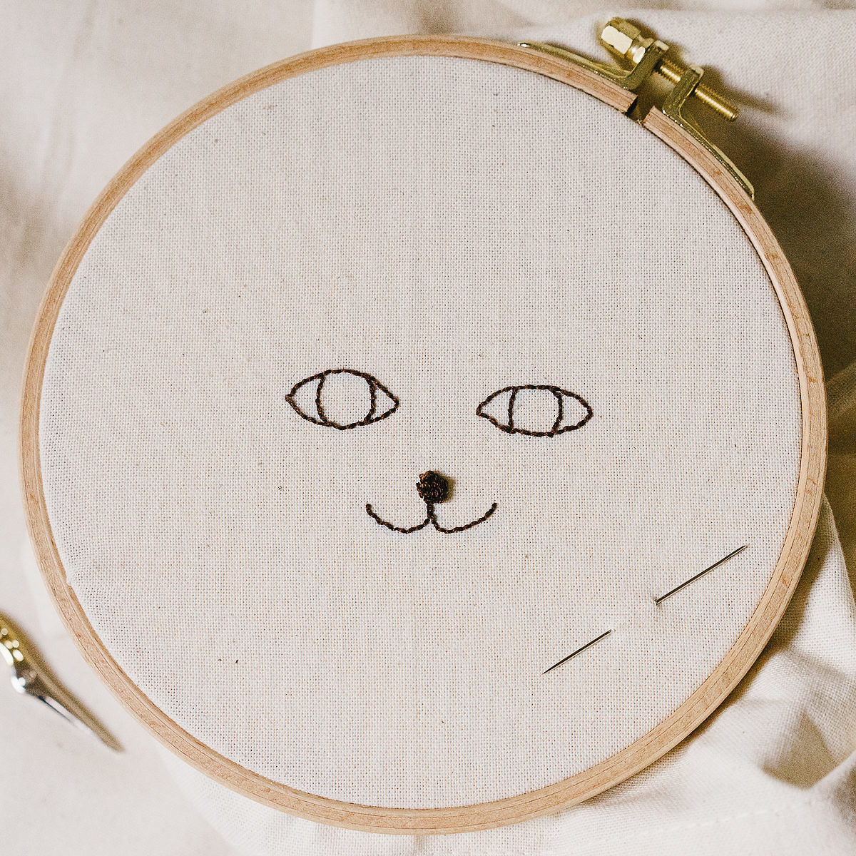 Débuter en broderie : le matériel et quelques conseils
