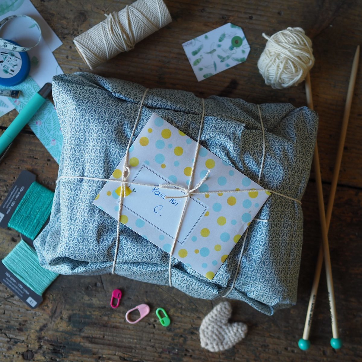 Comment préparer un kit layette à offrir.
