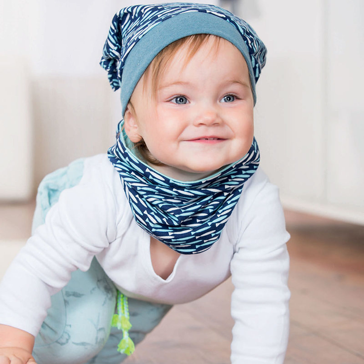 Coudre un snood printanier en jersey pour mon bébé