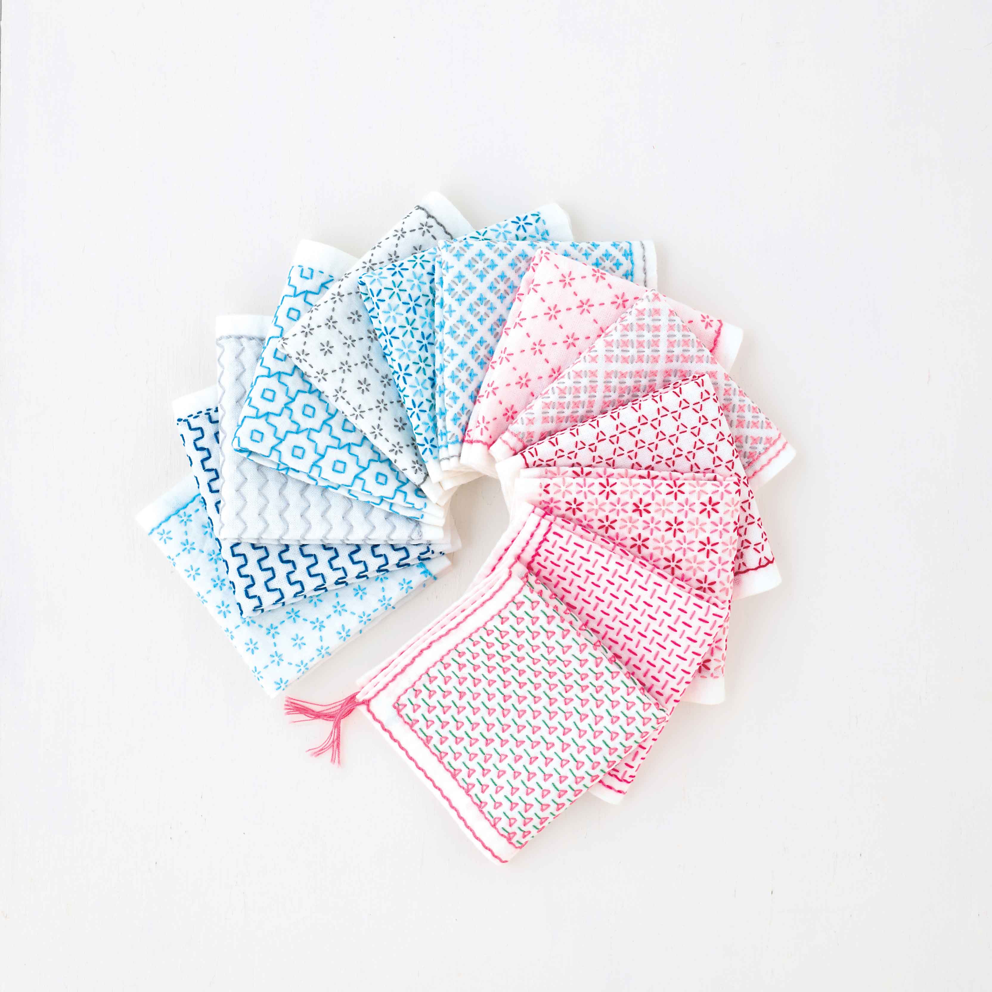 Découvrez une variante de la broderie Sashiko : la technique Hitomezashi