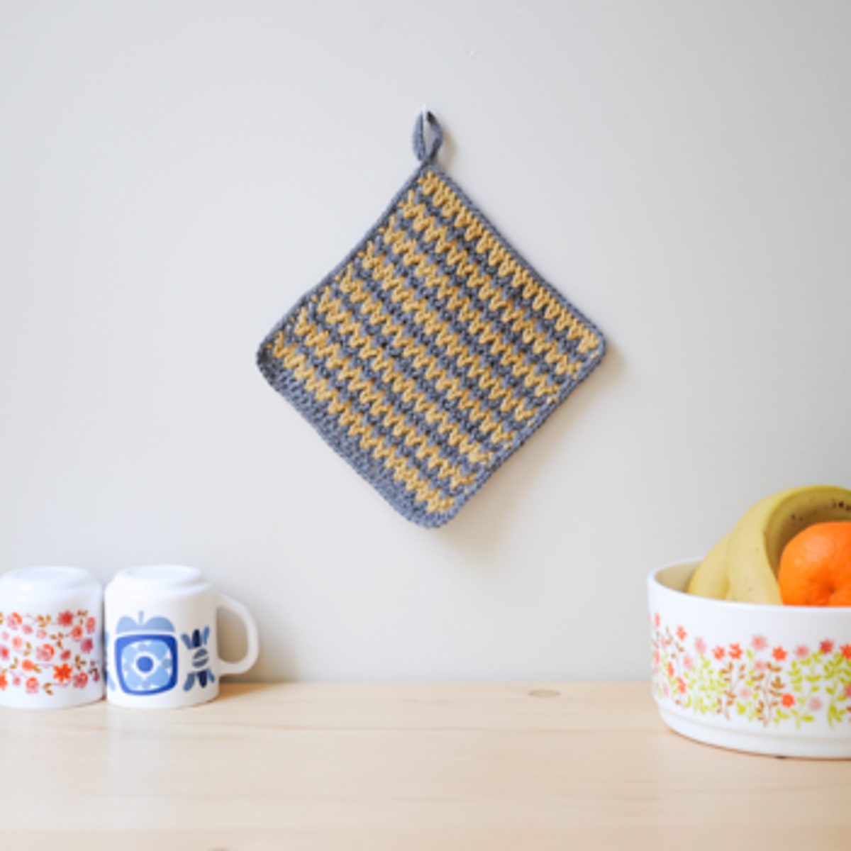 Manique graphique au crochet